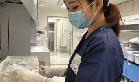 女性医系技官をイメージさせる写真