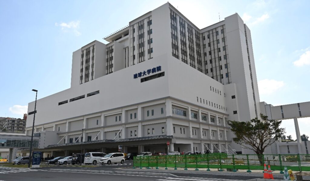 琉球大学新病院外観